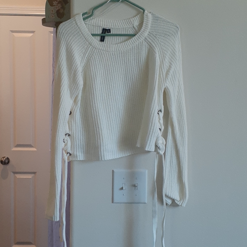 Cropped white sweater